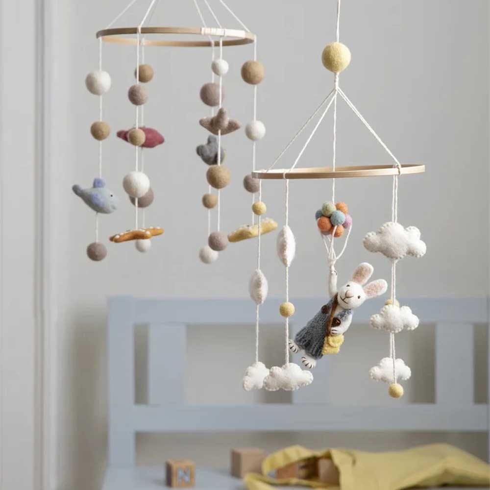 Gry &amp; Sif - Baby Mobile Hase mit Luftballons